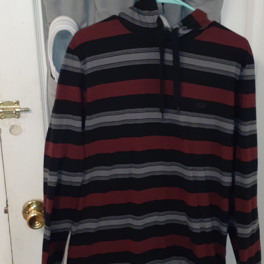 Van's long sleeve hooded tshirt